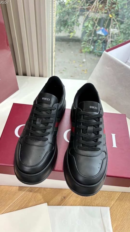 Gucci leather shoes