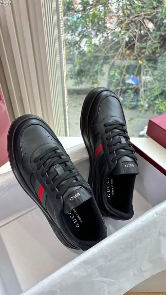 Gucci leather shoes